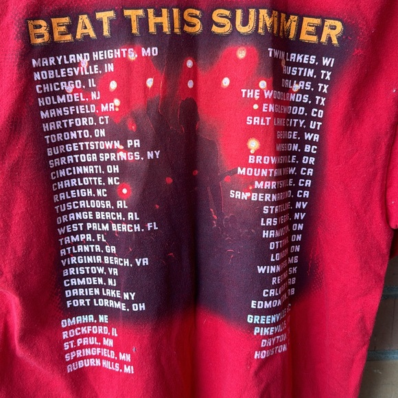 Brad Paisley T-Shirt / Beat This Summer 2013 Tour / Medium - Picture 7 of 7